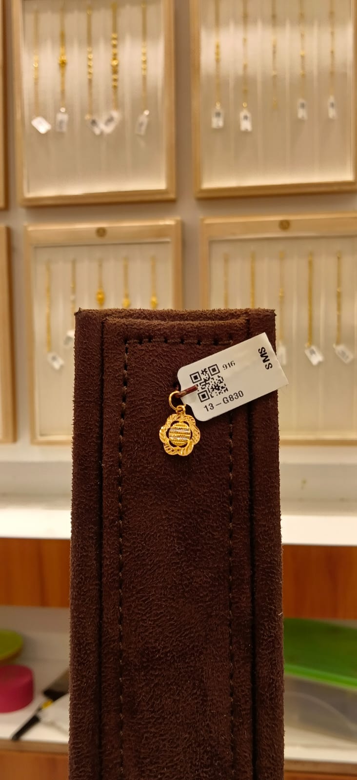 Single Hook Dollar